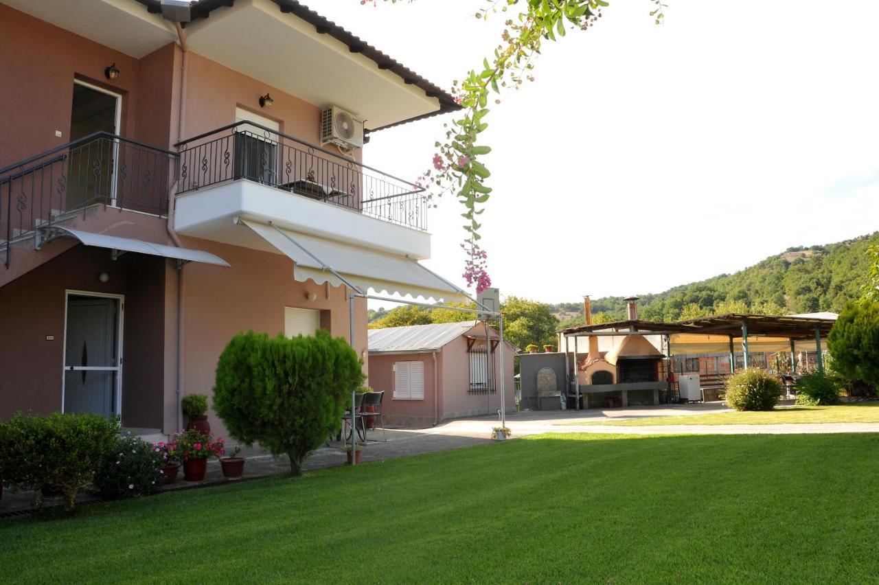 The Other Side Of Meteora With Lush Garden, Bbq & Pavillion Kalampaka Exteriör bild