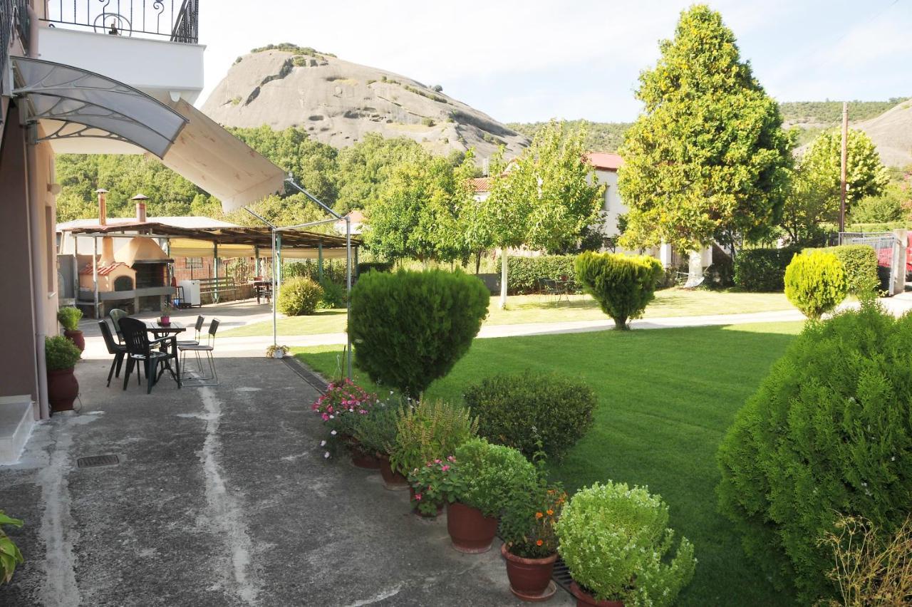 The Other Side Of Meteora With Lush Garden, Bbq & Pavillion Kalampaka Exteriör bild