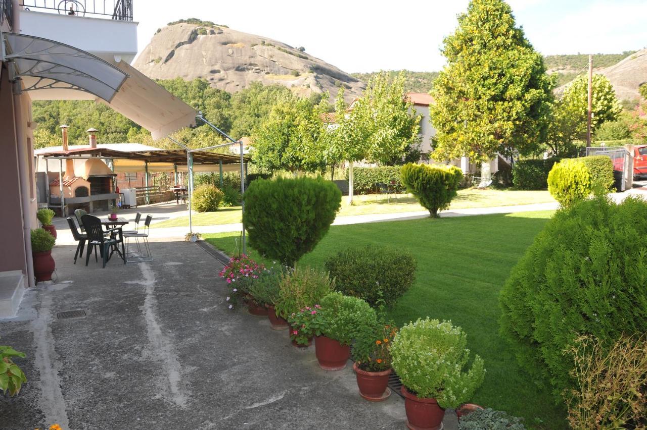 The Other Side Of Meteora With Lush Garden, Bbq & Pavillion Kalampaka Exteriör bild