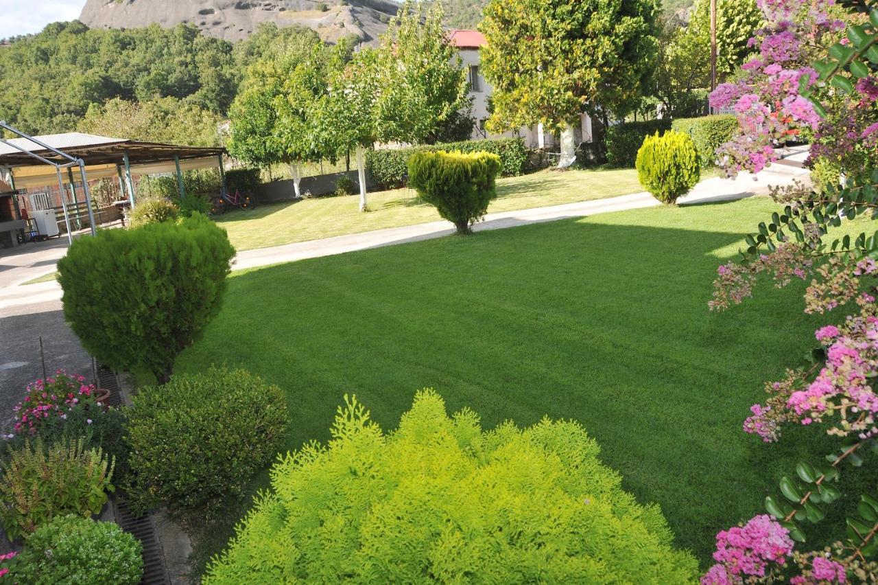 The Other Side Of Meteora With Lush Garden, Bbq & Pavillion Kalampaka Exteriör bild