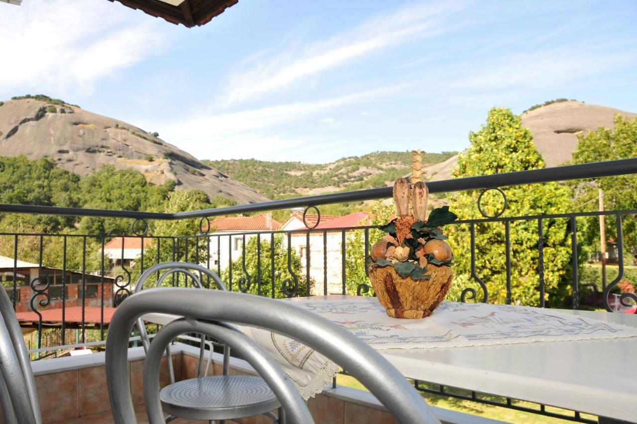 The Other Side Of Meteora With Lush Garden, Bbq & Pavillion Kalampaka Exteriör bild